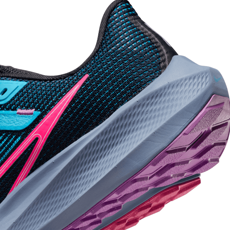 Nike Air Zoom Pegasus 40 SE 'Black Hyper Pink' (W) Angle 5