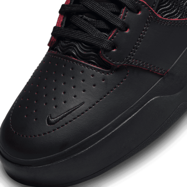 Nike SB Ishod Wair Premium SB 'Bred' Angle 4