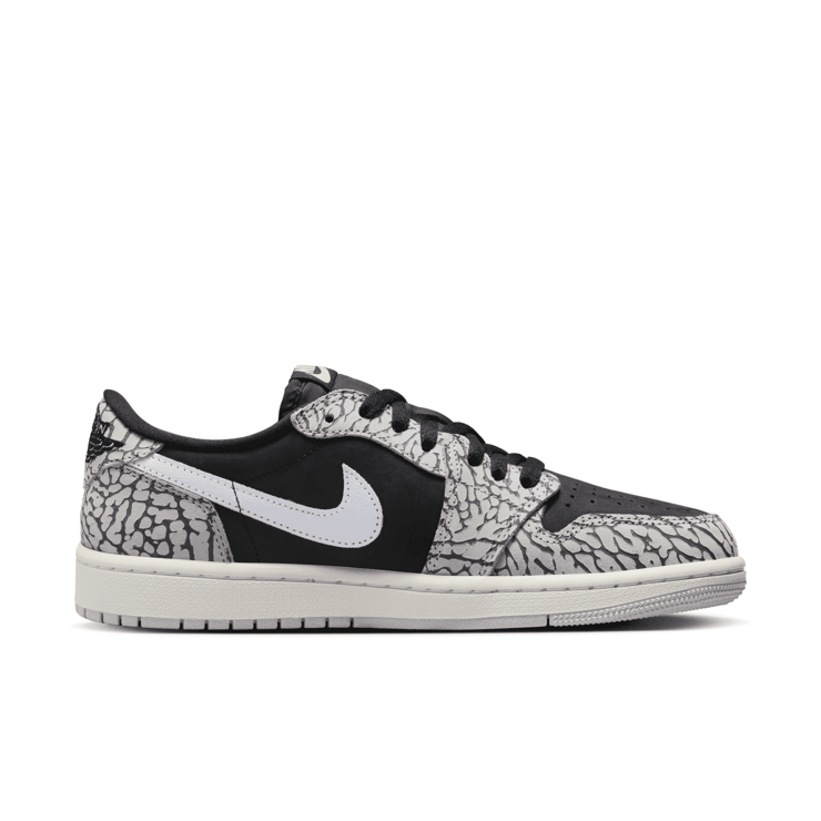 Air Jordan 1 Retro Low OG 'Black Cement' (W) Angle 1
