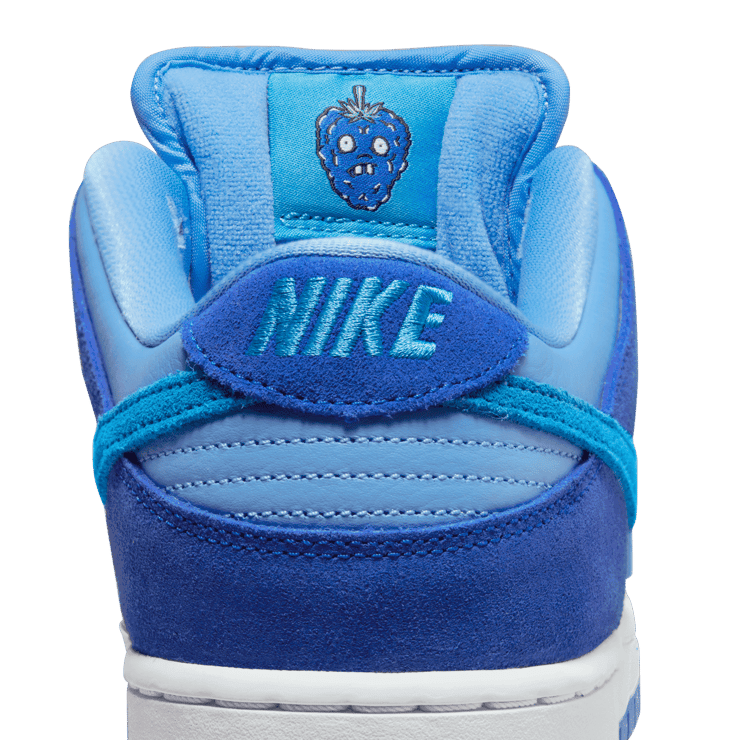 Nike SB Dunk Low Blue Raspberry Angle 6