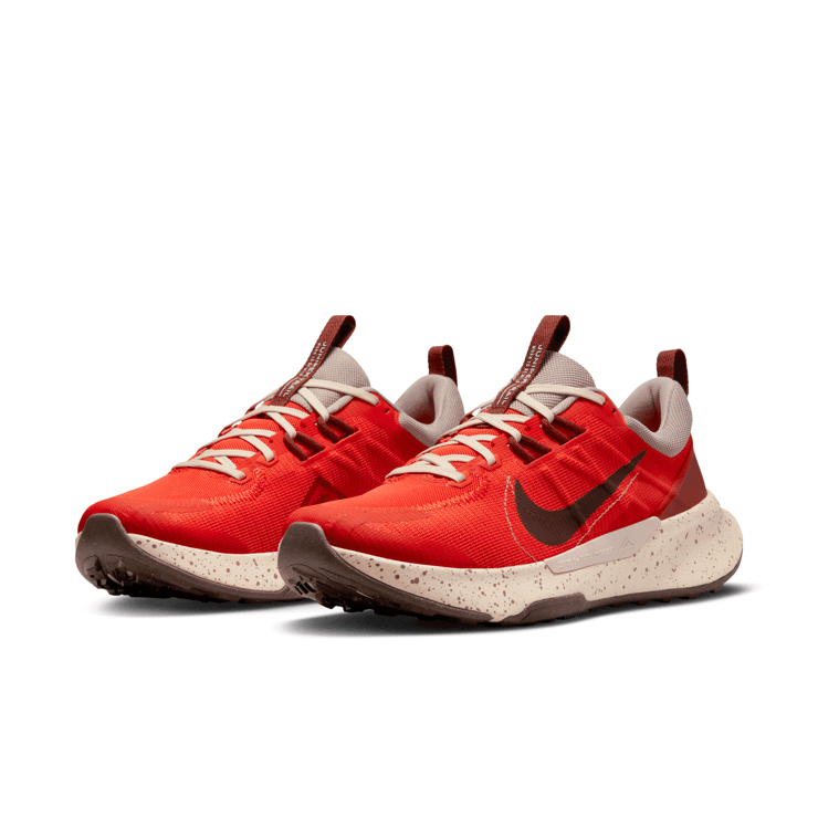 Nike Juniper Trail 2 'Picante Red Earth' Angle 3