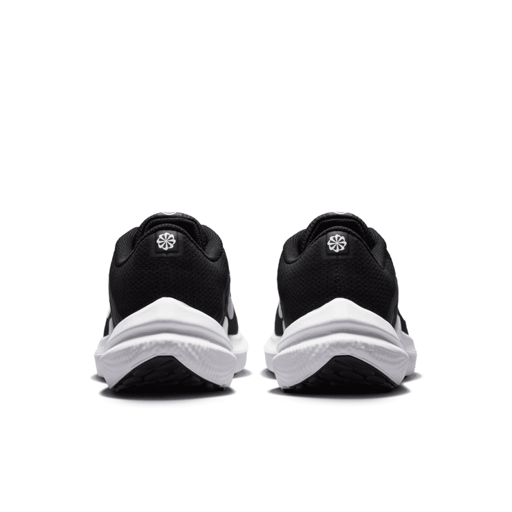Nike Winflo 10 'Black White' (W) Angle 4
