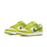Nike SB Dunk Low Green Apple Angle 2