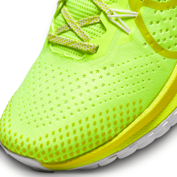 Nike React Pegasus Trail 4 'Volt Bright Cactus' (W) Angle 5
