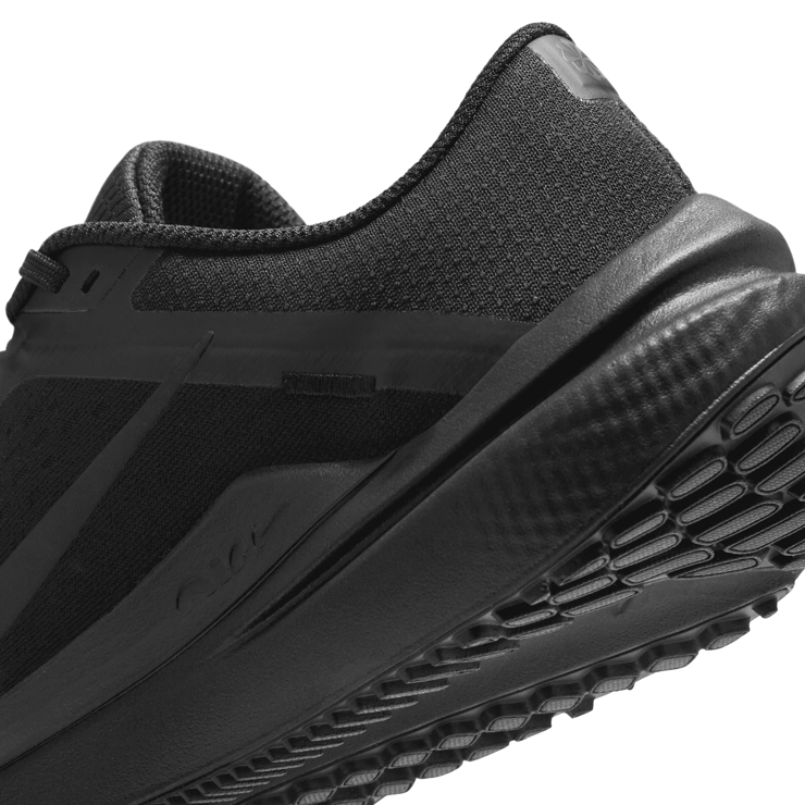 Nike Winflo 10 Road Angle 6