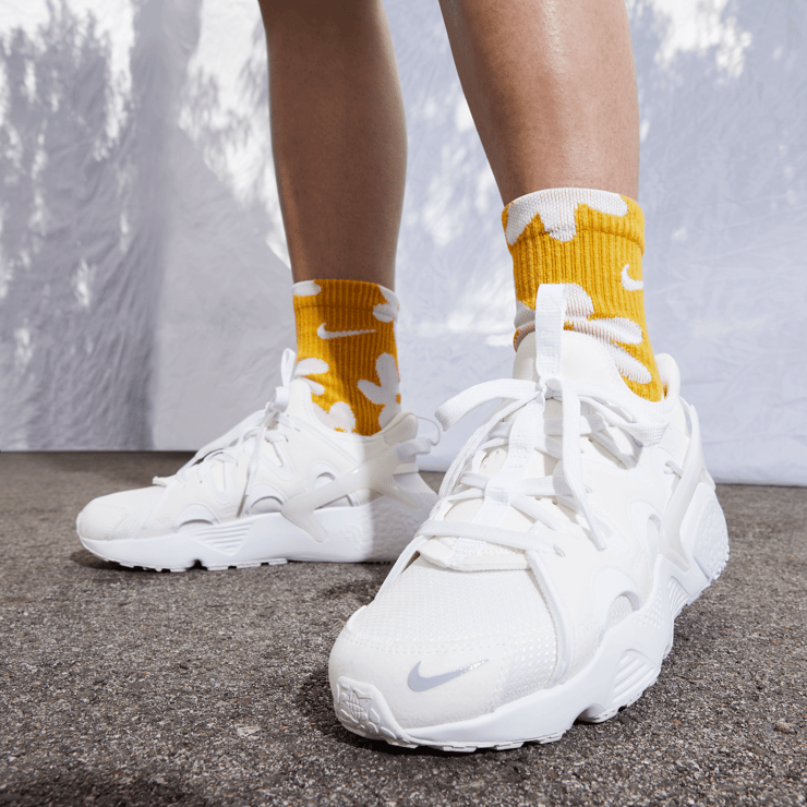 Nike Air Huarache Craft 'Summit White Sail' (W) Angle 8