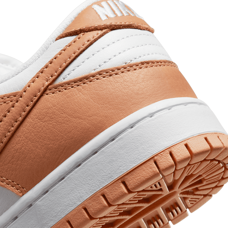 Nike SB Dunk Low Light Cognac Angle 5