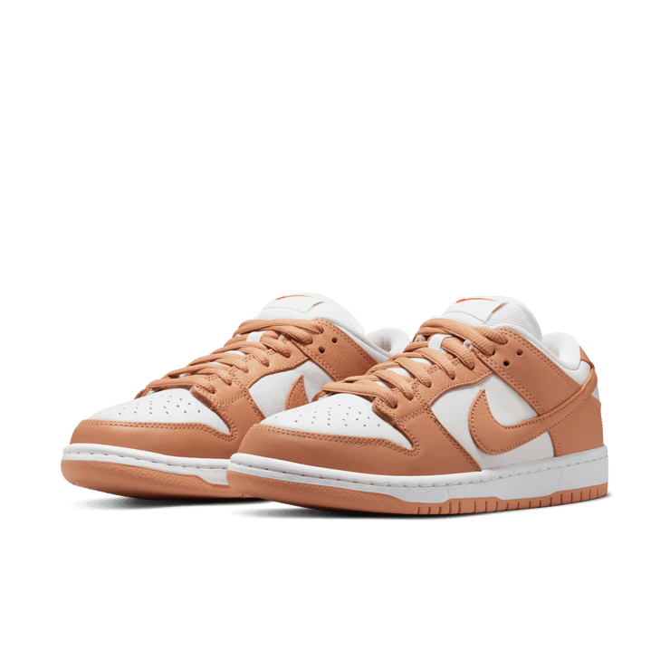 Nike SB Dunk Low Light Cognac Angle 2