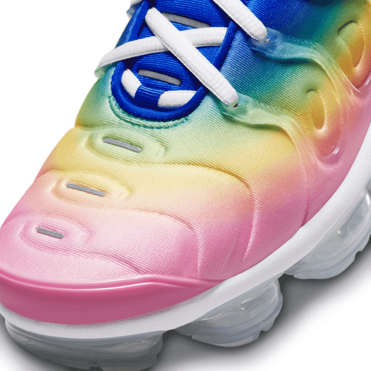 Nike Air VaporMax Plus 'Cotton Candy Rainbow' (W) Angle 5