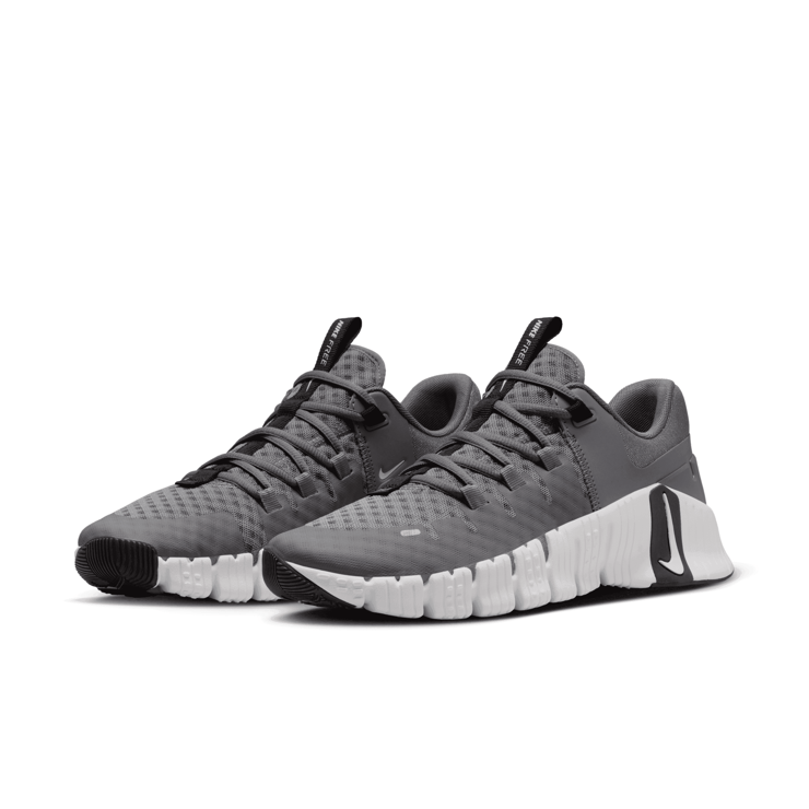 Nike Free Metcon 5 TB 'Gunsmoke' Angle 3