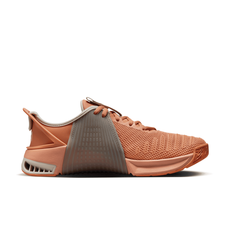 Nike Metcon 9 Easy-On 'Amber Brown' (W) Angle 1