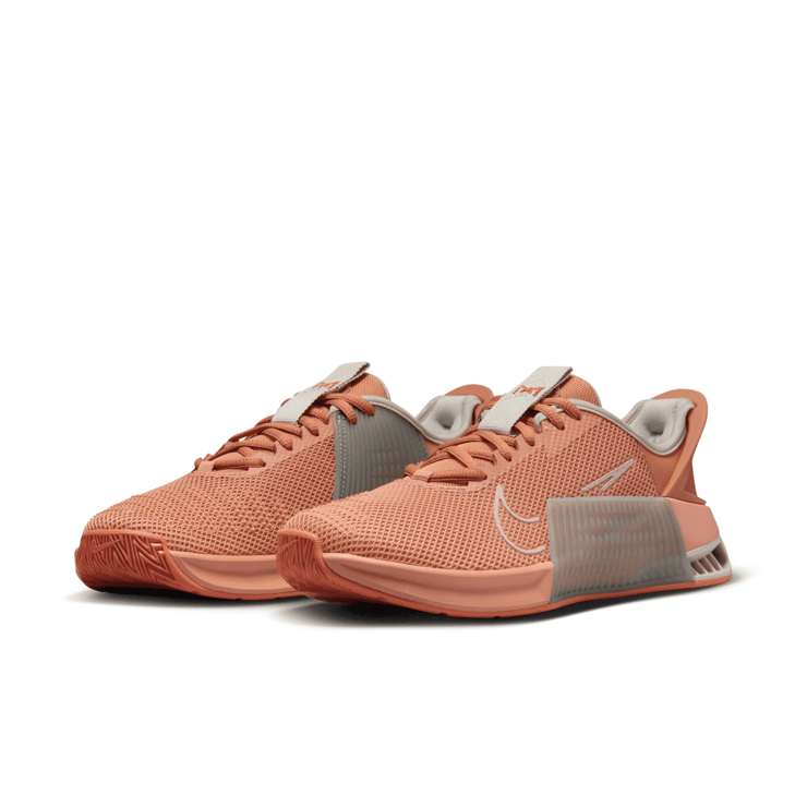 Nike Metcon 9 Easy-On 'Amber Brown' (W) Angle 3