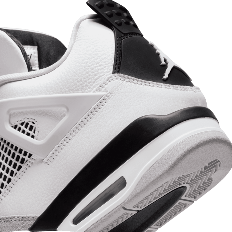 Air Jordan 4 Retro Military Black Angle 0