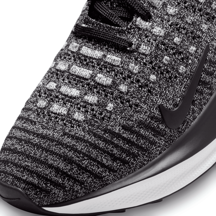 Nike ReactX Infinity Run 4 'Oreo' (W) Angle 5