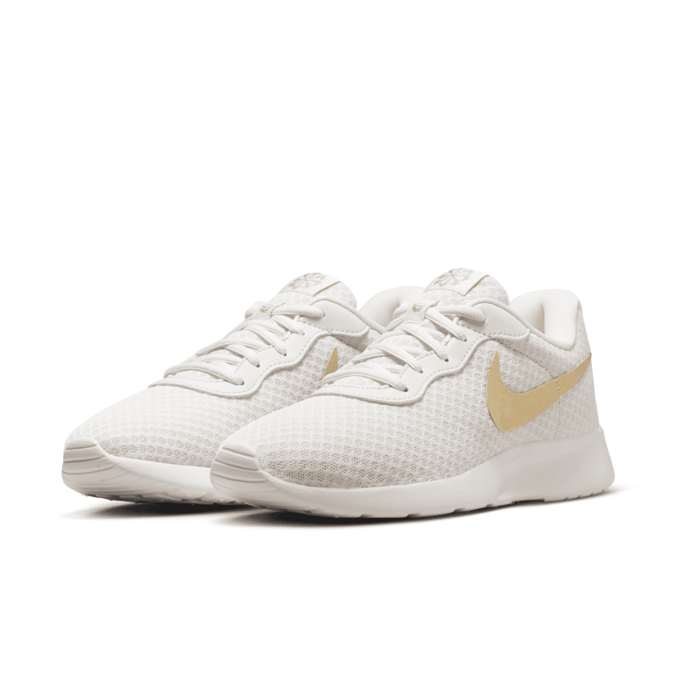 Nike Tanjun Ease 'Phantom Metallic Gold' (W) Angle 3