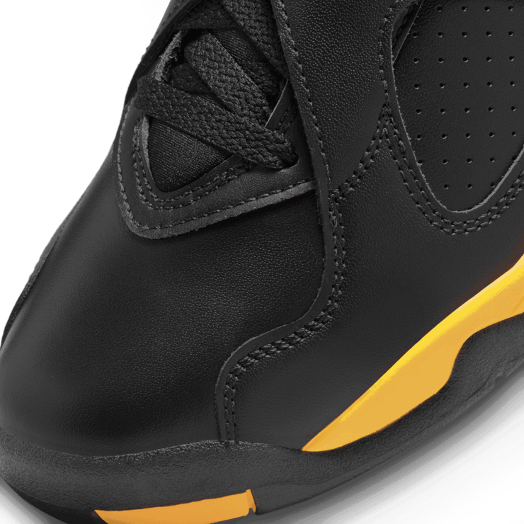 Jordan 8 Taxi Opti-Yellow (W) Angle 4