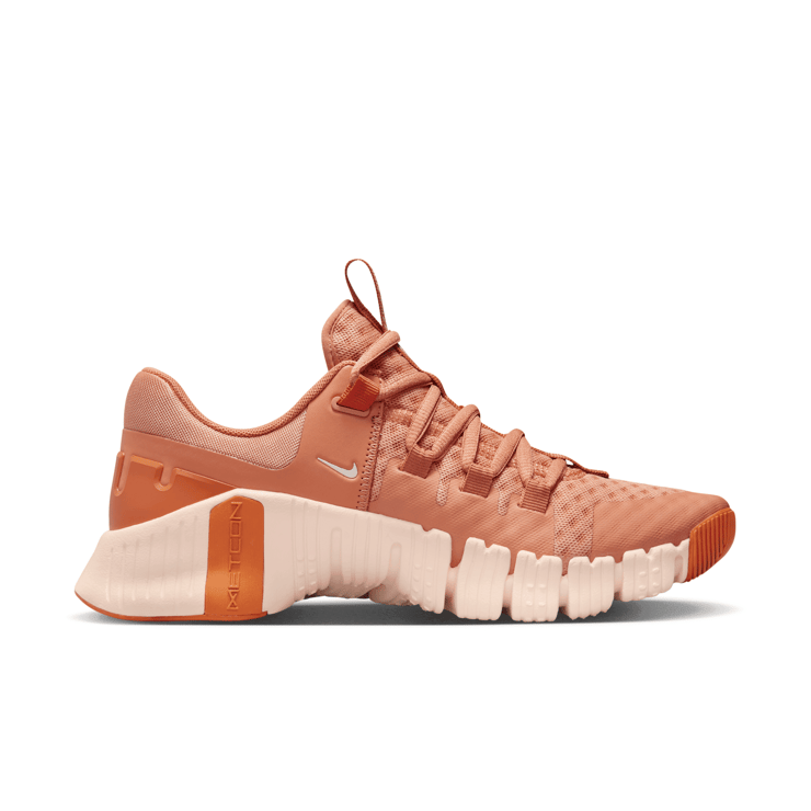 Nike Free Metcon 5 'Amber Brown Campfire Orange' (W) Angle 1