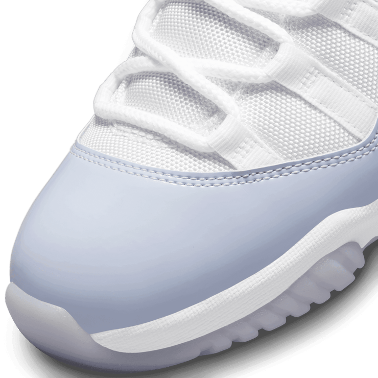 Jordan 11 Low Pure Violet (W) Angle 4