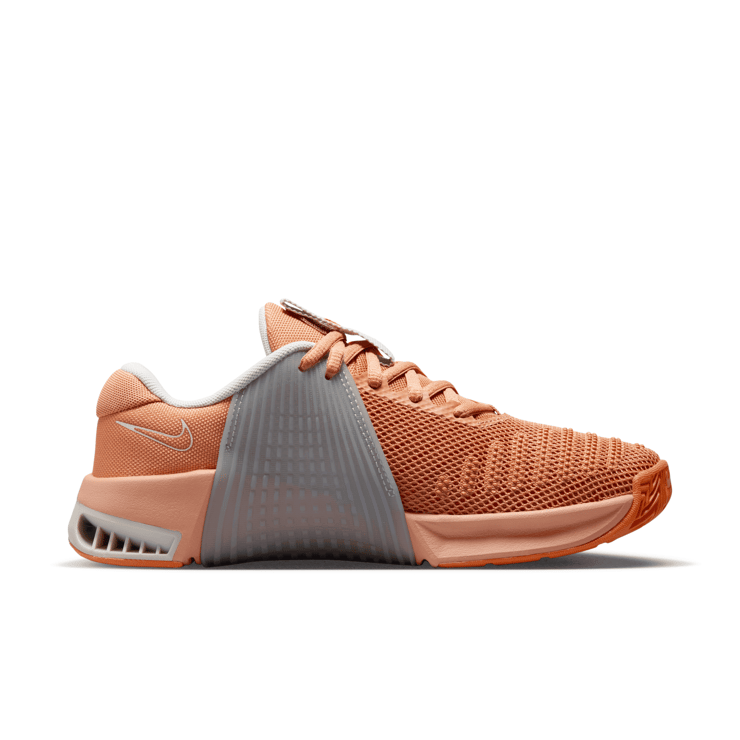 Nike Metcon 9 'Amber Brown' (W) Angle 1
