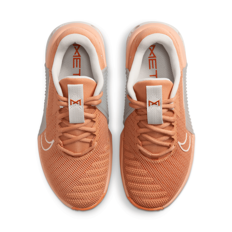 Nike Metcon 9 'Amber Brown' (W) Angle 2