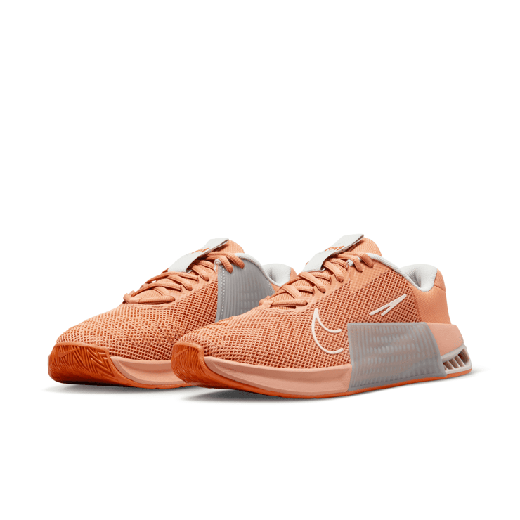 Nike Metcon 9 'Amber Brown' (W) Angle 3