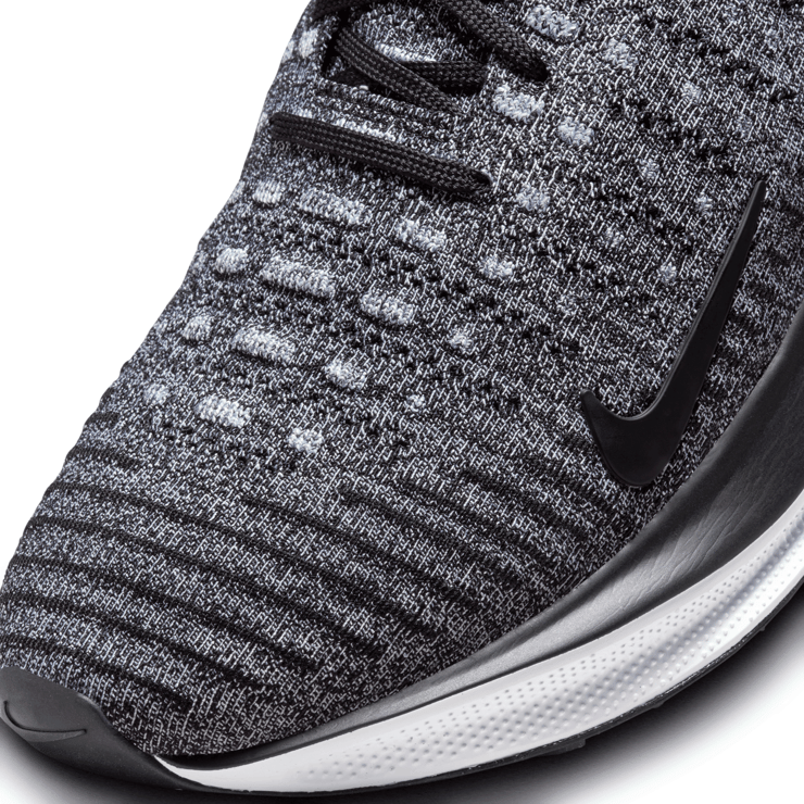 Nike ReactX Infinity Run 4 'Oreo' Angle 5