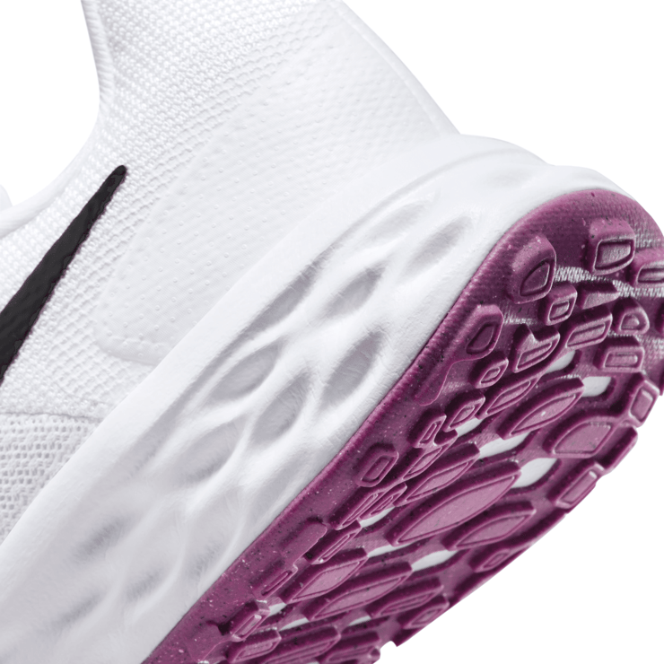 Nike Revolution 6 Wide 'White Vivid Purple' (W) Angle 6