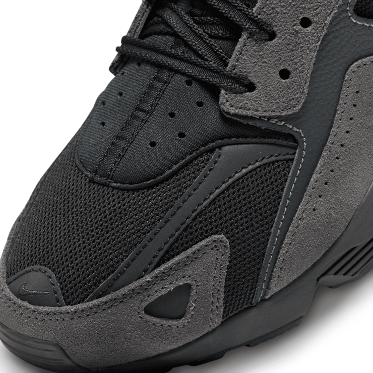 Nike Air Huarache Runner 'Black Anthracite' Angle 6