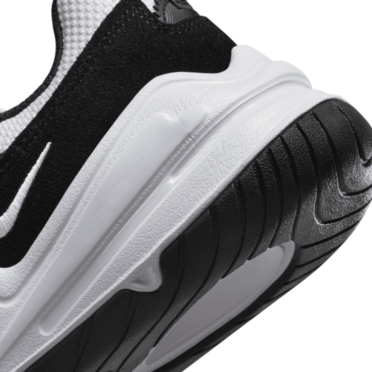 Nike Tech Hera 'White Black' Angle 7