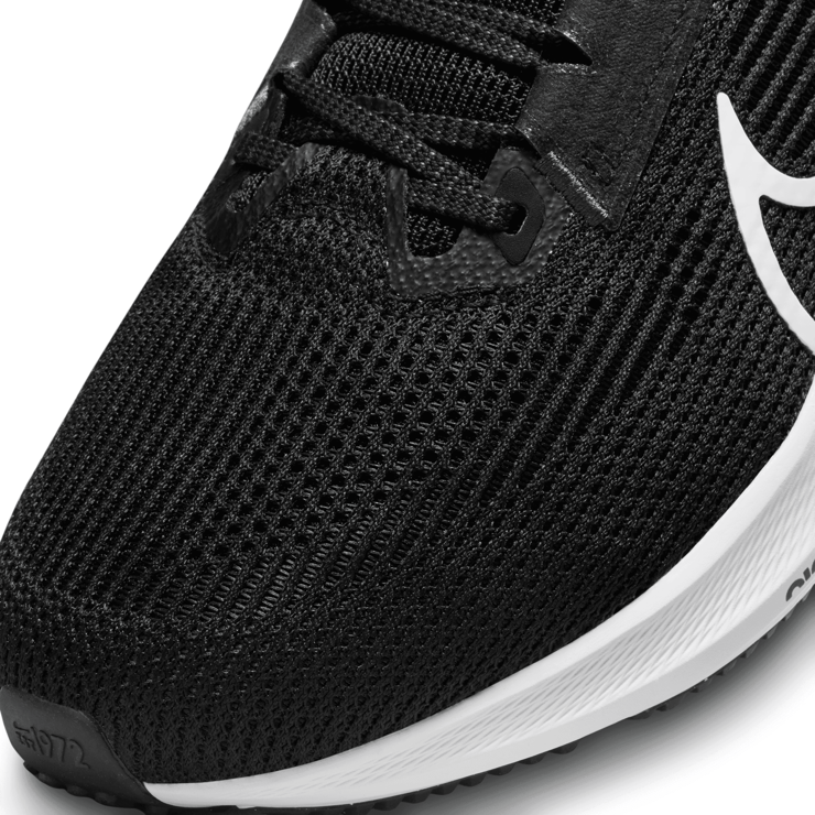 Nike Air Zoom Pegasus 40 Wide 'Black White' (W) Angle 5