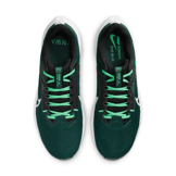 Nike Air Zoom Pegasus 40 'Liverpool FC' Angle 2