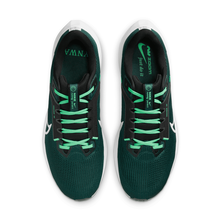 Nike Air Zoom Pegasus 40 'Liverpool FC' Angle 2