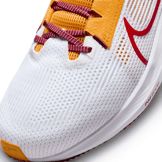 Nike Air Zoom Pegasus 40 'USC' Angle 5