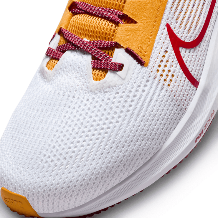 Nike Air Zoom Pegasus 40 'USC' Angle 5