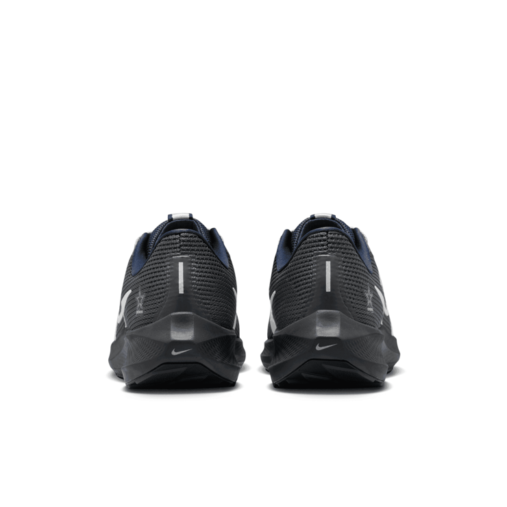 Nike Pegasus 40 (NFL Dallas Cowboys) Road Angle 4