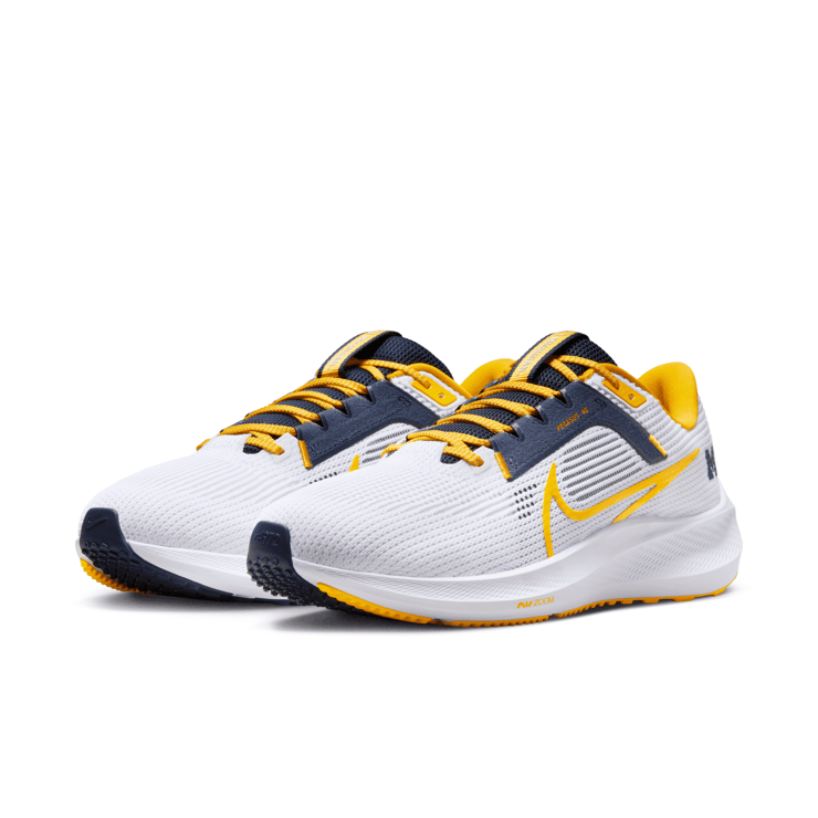 Nike Air Zoom Pegasus 40 'Michigan' Angle 3