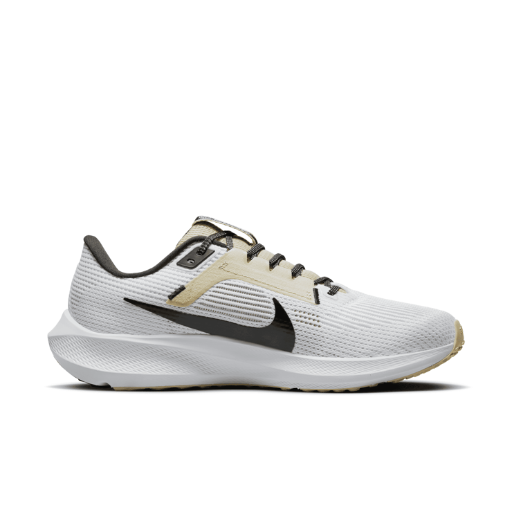 Nike Air Zoom Pegasus 40 'Colorado Buffaloes' Angle 1