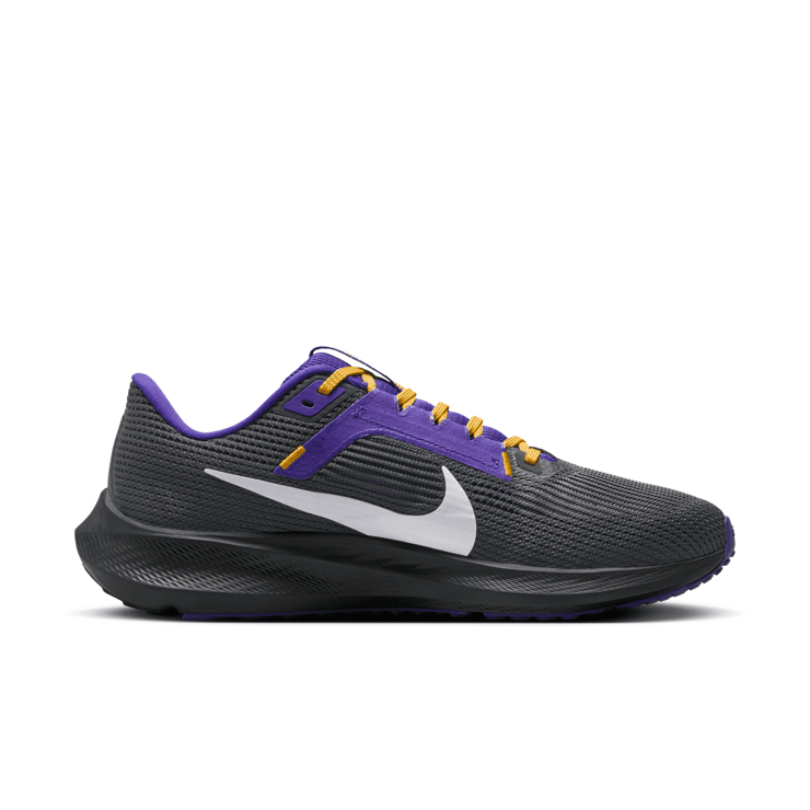 Nike NFL x Air Zoom Pegasus 40 'Minnesota Vikings' Angle 1