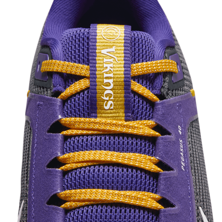 Nike NFL x Air Zoom Pegasus 40 'Minnesota Vikings' Angle 8
