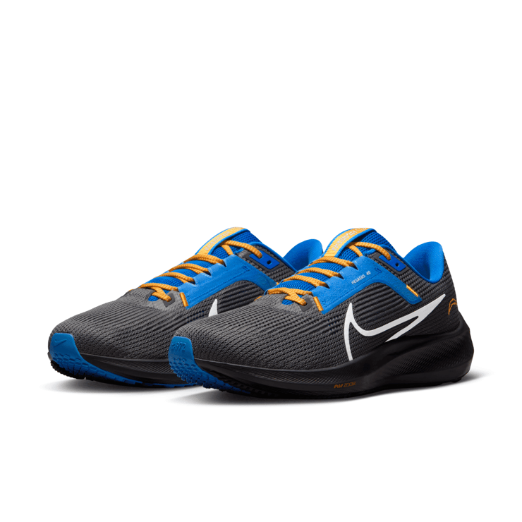Nike NFL x Air Zoom Pegasus 40 'Los Angeles Chargers' Angle 3