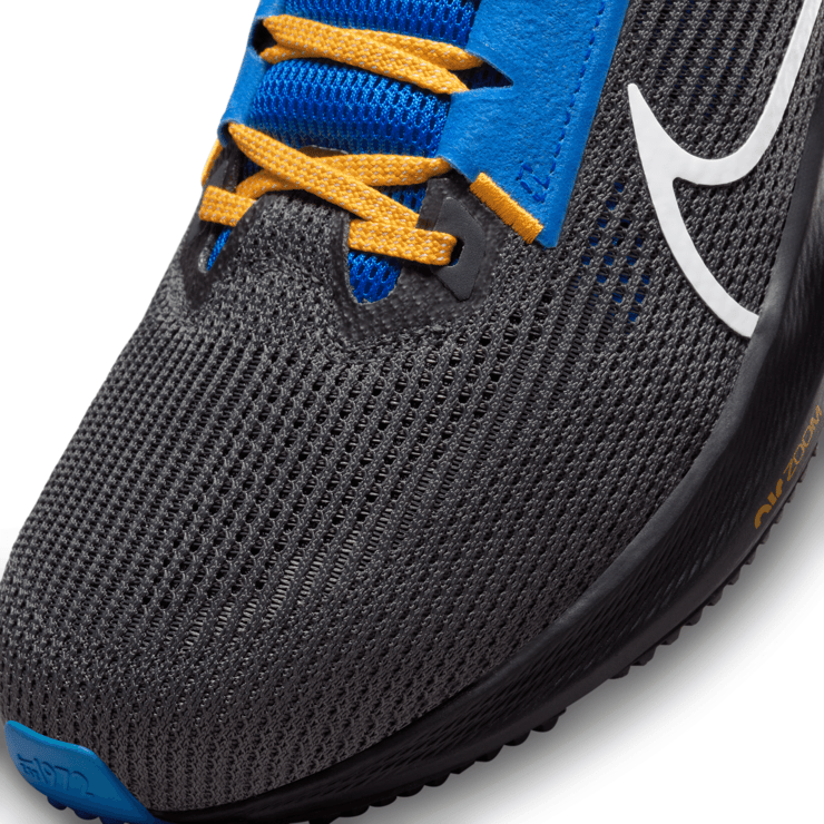 Nike NFL x Air Zoom Pegasus 40 'Los Angeles Chargers' Angle 5