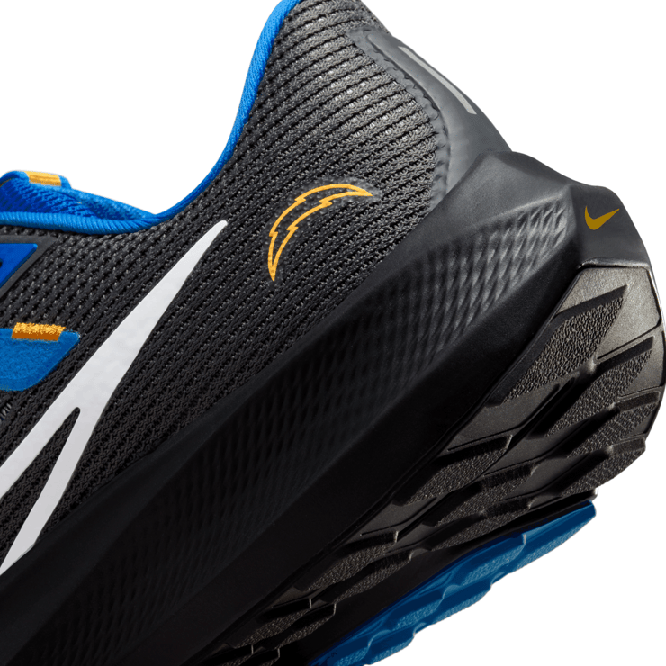 Nike NFL x Air Zoom Pegasus 40 'Los Angeles Chargers' Angle 6