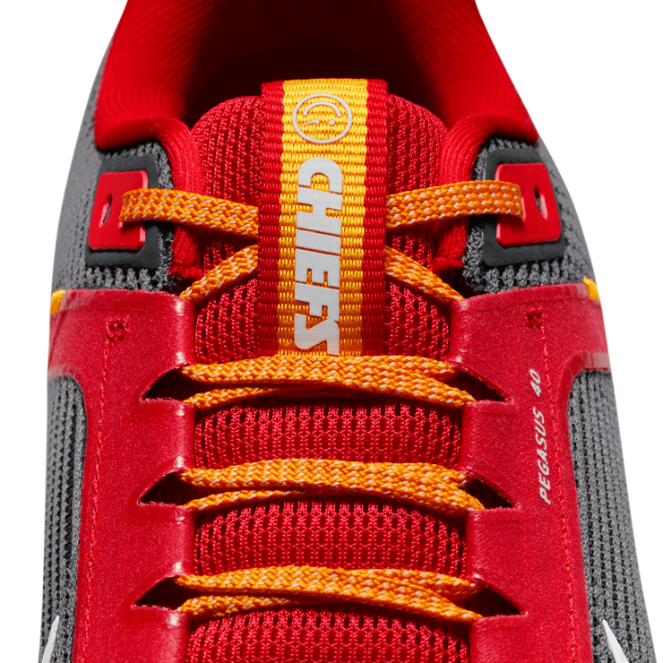 Nike NFL x Air Zoom Pegasus 40 'Kansas City Chiefs' Angle 8