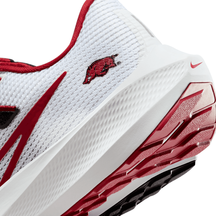 Nike Air Zoom Pegasus 40 'Arkansas' Angle 6