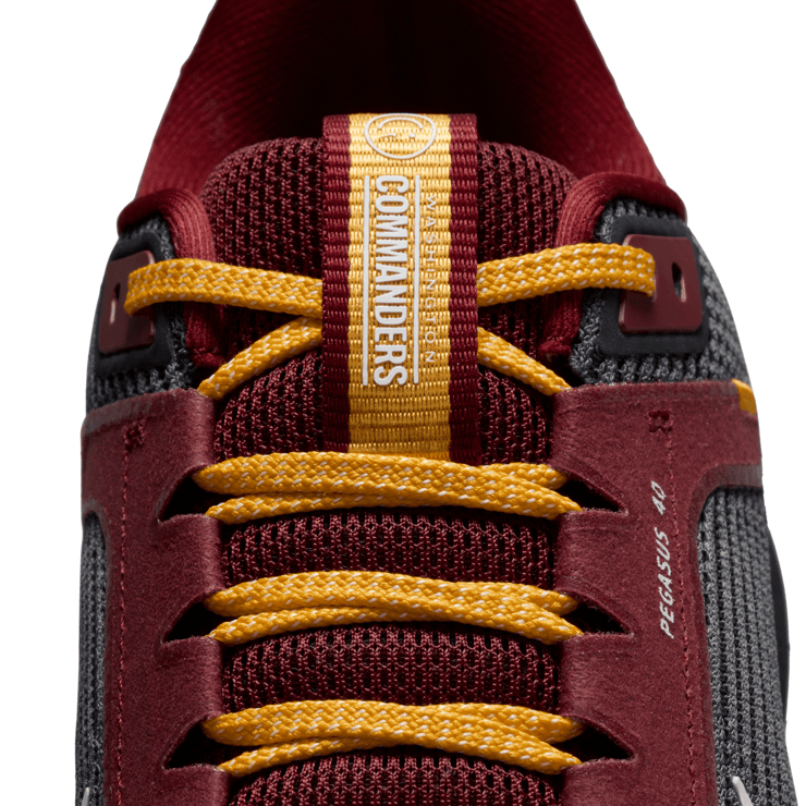 Nike NFL x Air Zoom Pegasus 40 'Washington Commanders Nike NFL x Air Zoom Pegasus 40 'Washington Commanders