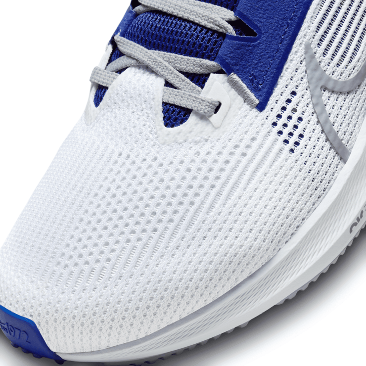 Nike Air Zoom Pegasus 40 'Spelman' Angle 5