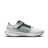 Nike Air Zoom Pegasus 40 'Michigan State' Angle 1