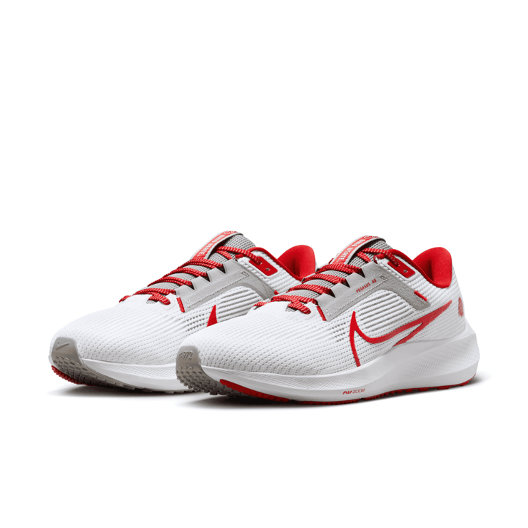 Nike Air Zoom Pegasus 40 'Ohio State' Angle 3