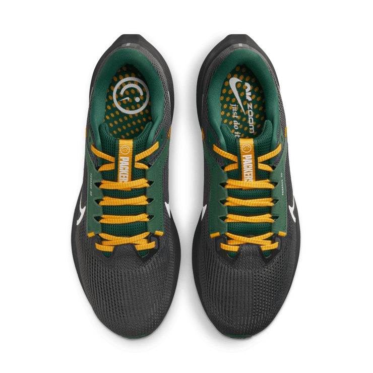 Nike NFL x Air Zoom Pegasus 40 'Green Bay Packers' Angle 2