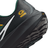 Nike NFL x Air Zoom Pegasus 40 'Green Bay Packers' Angle 6
